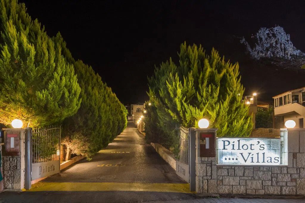 Pilot's Villas