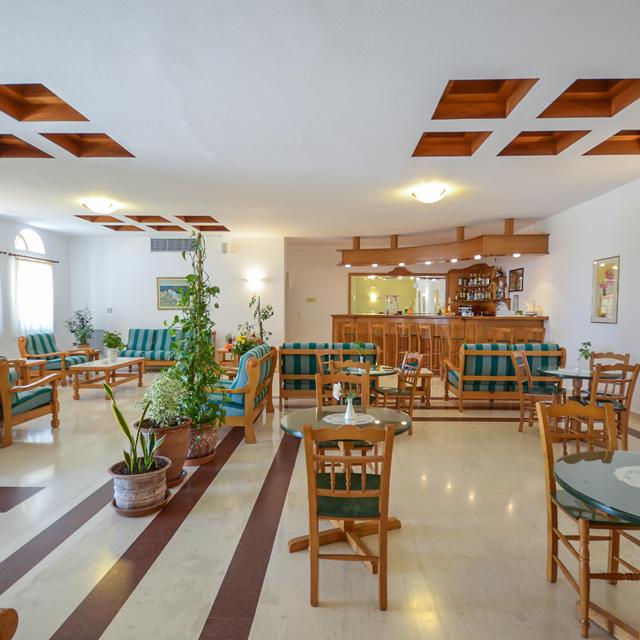 Proteas Hotel & Suites