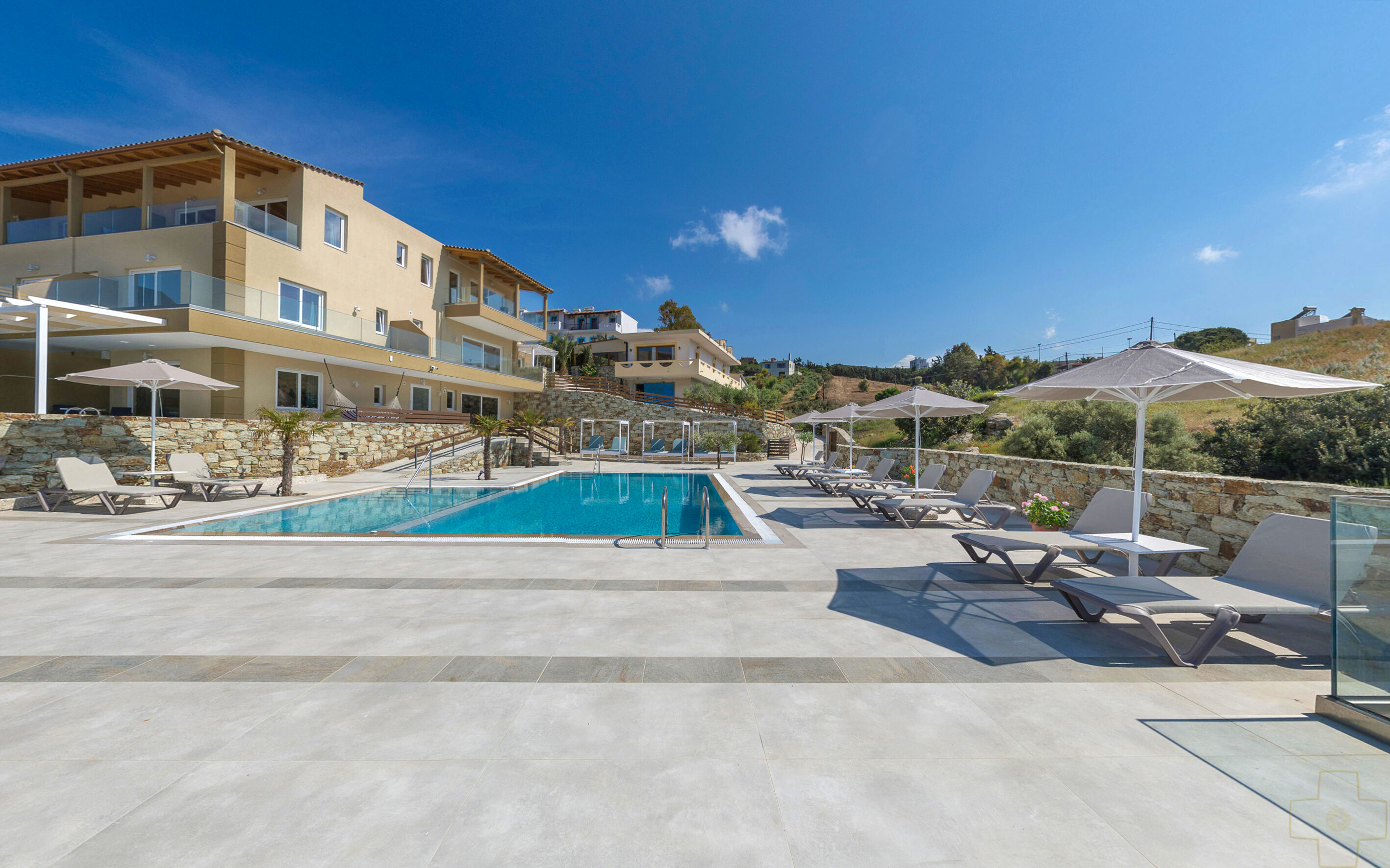 Spiros - Soula Family Hotel and Thematic Suites