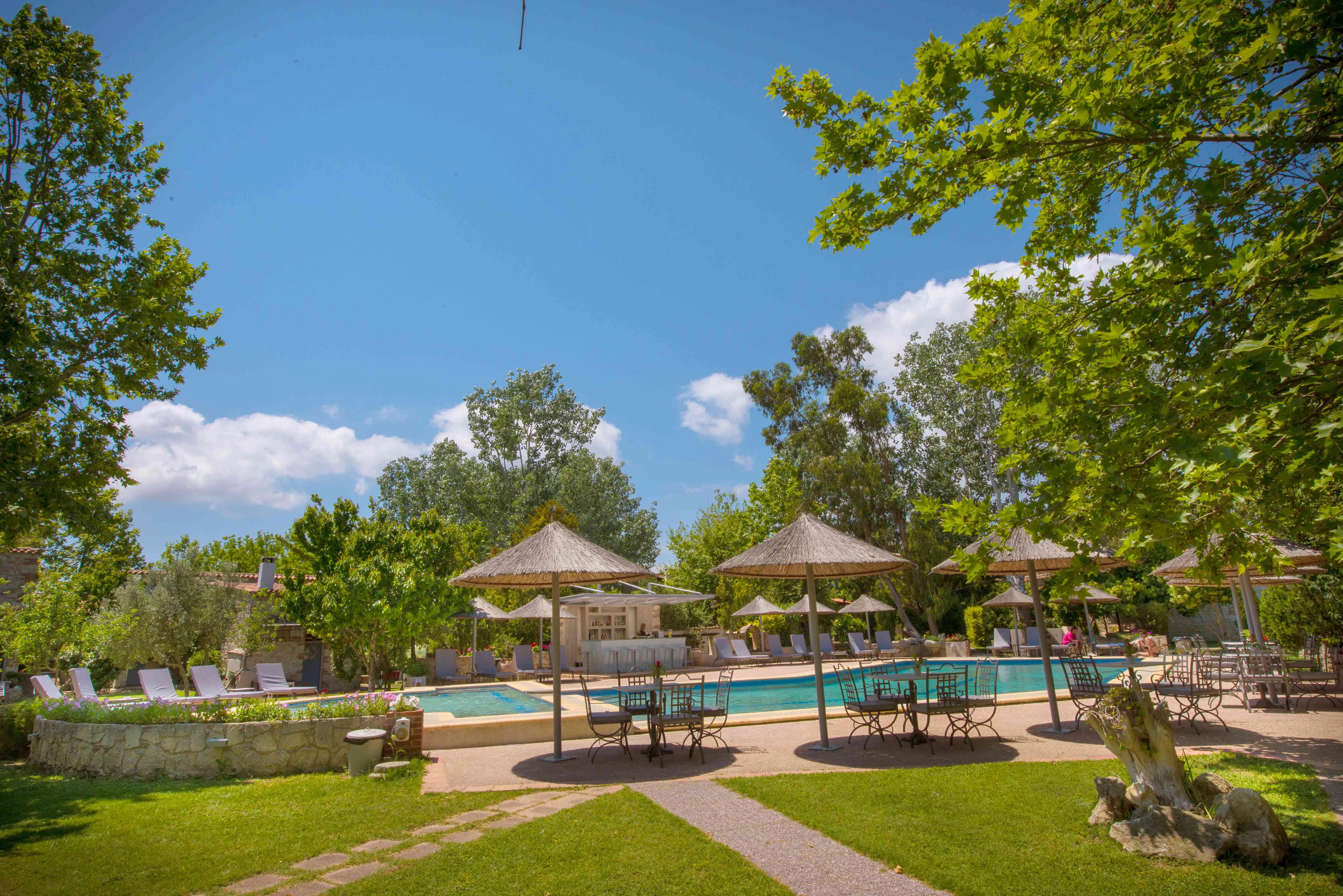 Petrino Suites Hotel
