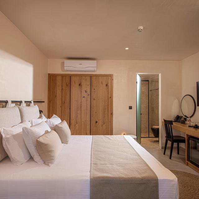 Hotel Indigo Suites Collection